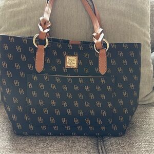 Dooney & Bourke Signature Tammy Tote